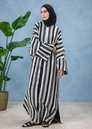 Single Pleat Crochet Kaftan